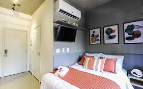 LO205 - Studio moderno no Jardins (Al. Lorena)